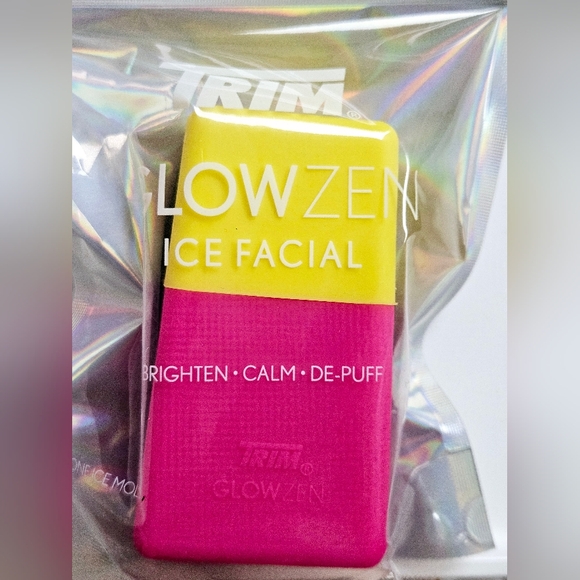 NWT TRIM GLOWZEN ICE FACIAL SILICONE ICE MOLD! - Picture 2 of 7